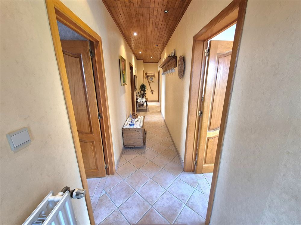 SUPERBE VILLA 4 CHAMBRES SUR + - 10 ARES