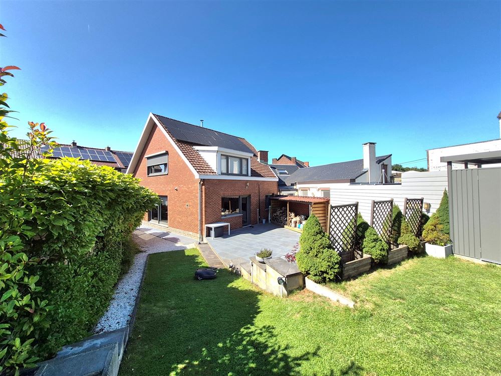 MAISON 3 CHAMBRES - JARDIN