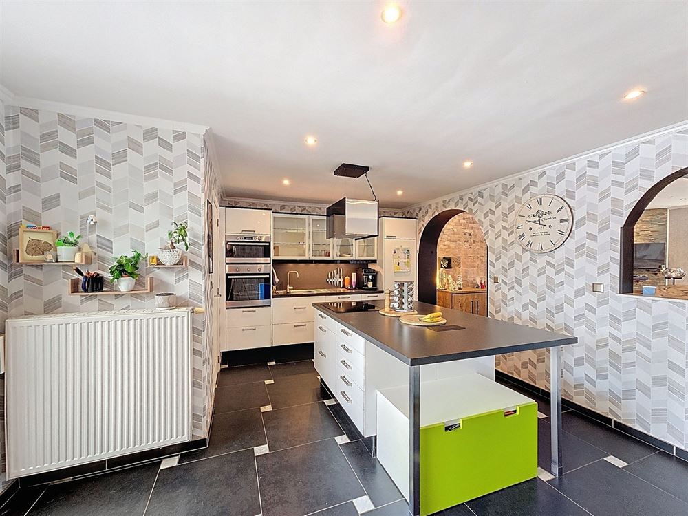 MAISON RENOVEE - JARDIN - PISCINE - 3 CHAMBRES
