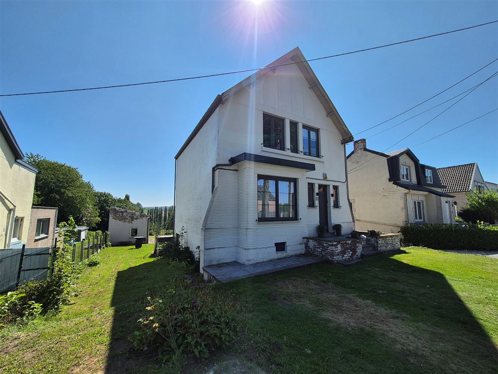 MAISON 3 CHAMBRES SUR 50 ARES DE TERRAIN