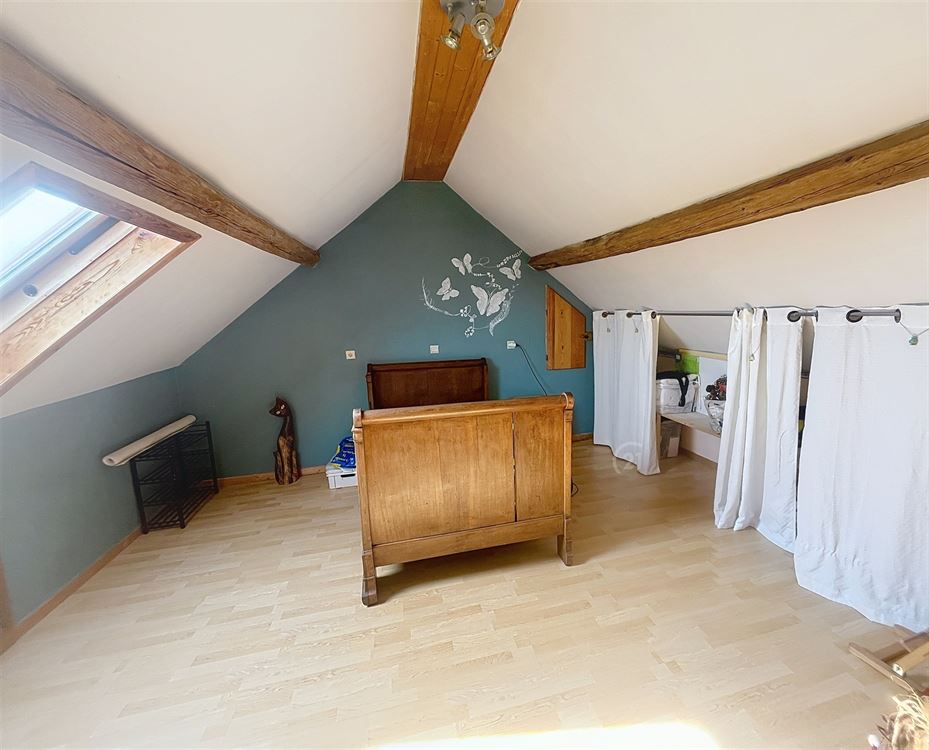 Fermette rénovée 4 chambres, garages, terrain 9ares40ca