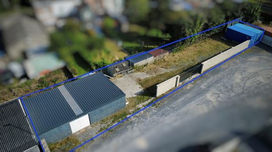 ENTREPOT + TERRAIN DE STOCKAGE / PARKING