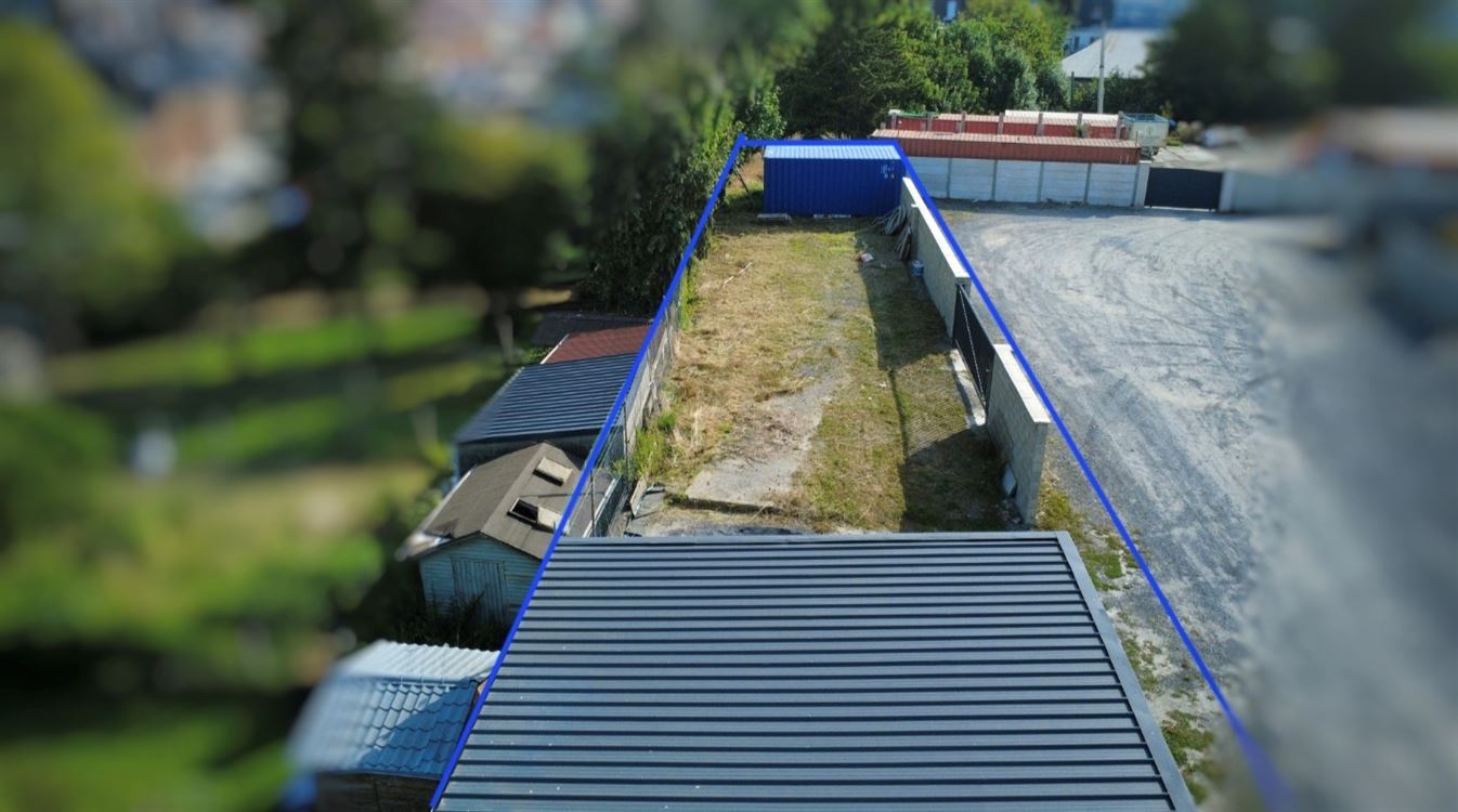 ENTREPOT + TERRAIN DE STOCKAGE / PARKING