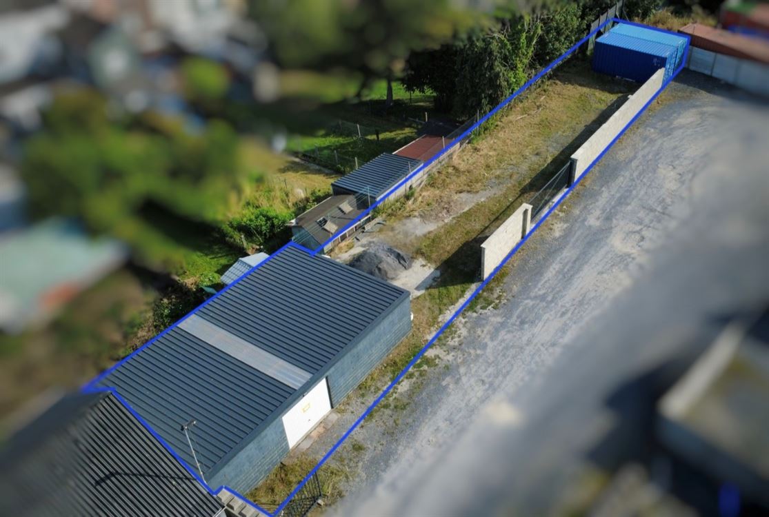 ENTREPOT + TERRAIN DE STOCKAGE / PARKING