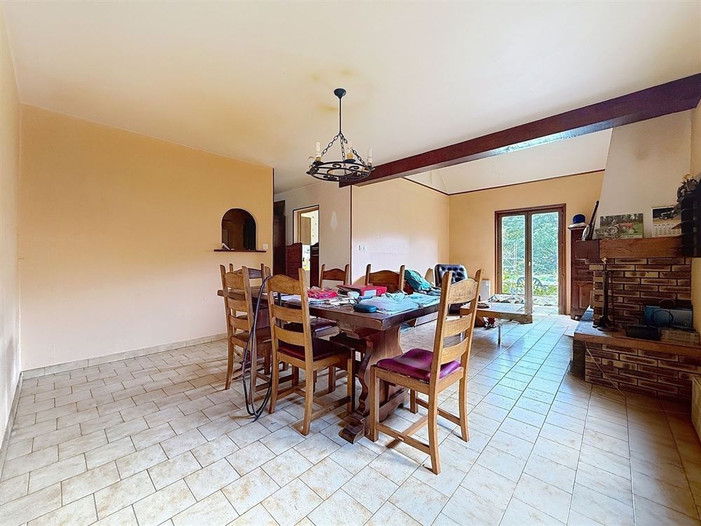 SUPERBE VILLA 5 CHAMBRES AVEC ENTREPÔTS - TERRAIN 42,14 ARES
