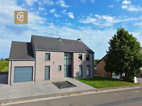 SUBLIME VILLA 4 CHAMBRES - BUREAU - GARAGE - JARDIN