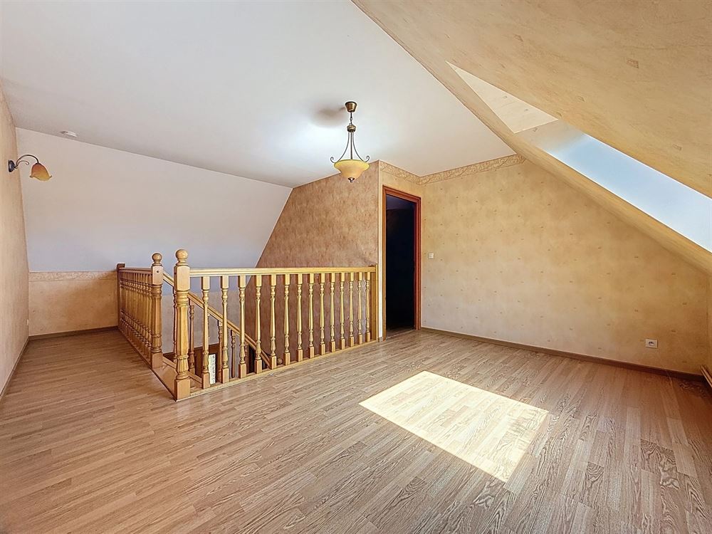 SUPERBE VILLA 4 CHAMBRES - JARDIN - QUARTIER CALME 