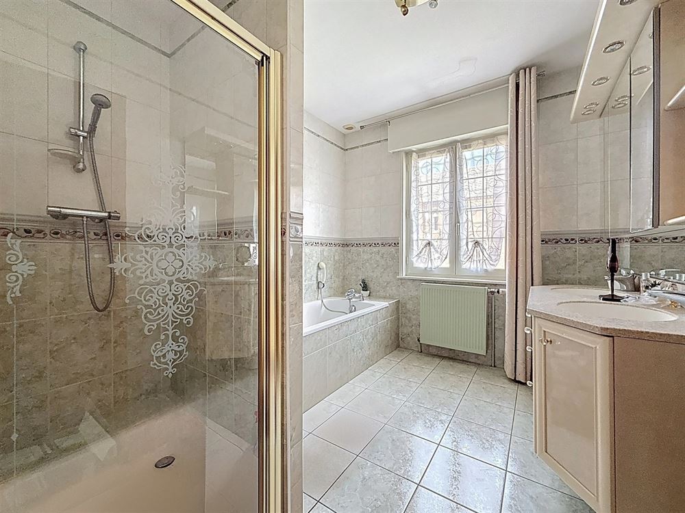 SUPERBE VILLA 4 CHAMBRES - JARDIN - QUARTIER CALME 