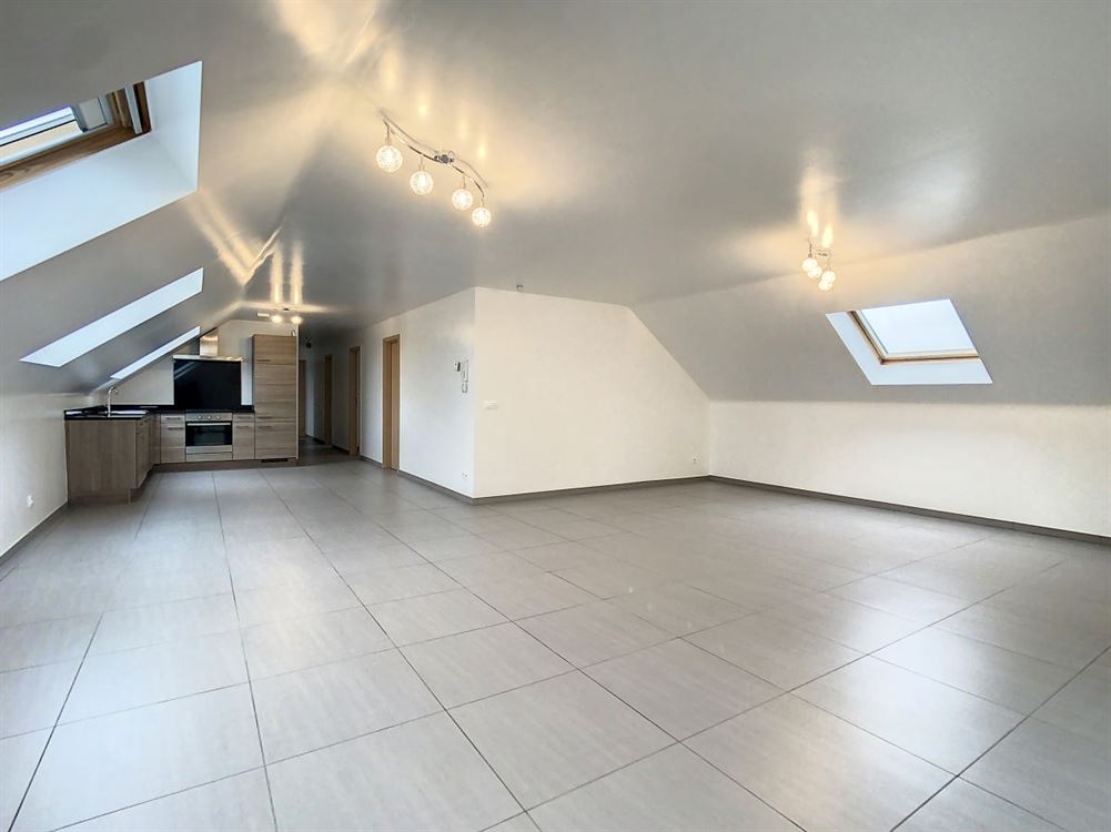 APPARTEMENT 3 CHAMBRES AVEC PARKING PRIVATIF 