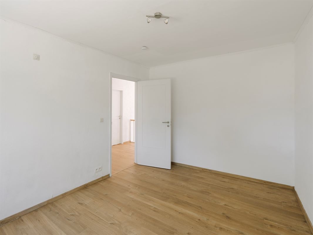 HLNR4AL-Whise-9.jpg