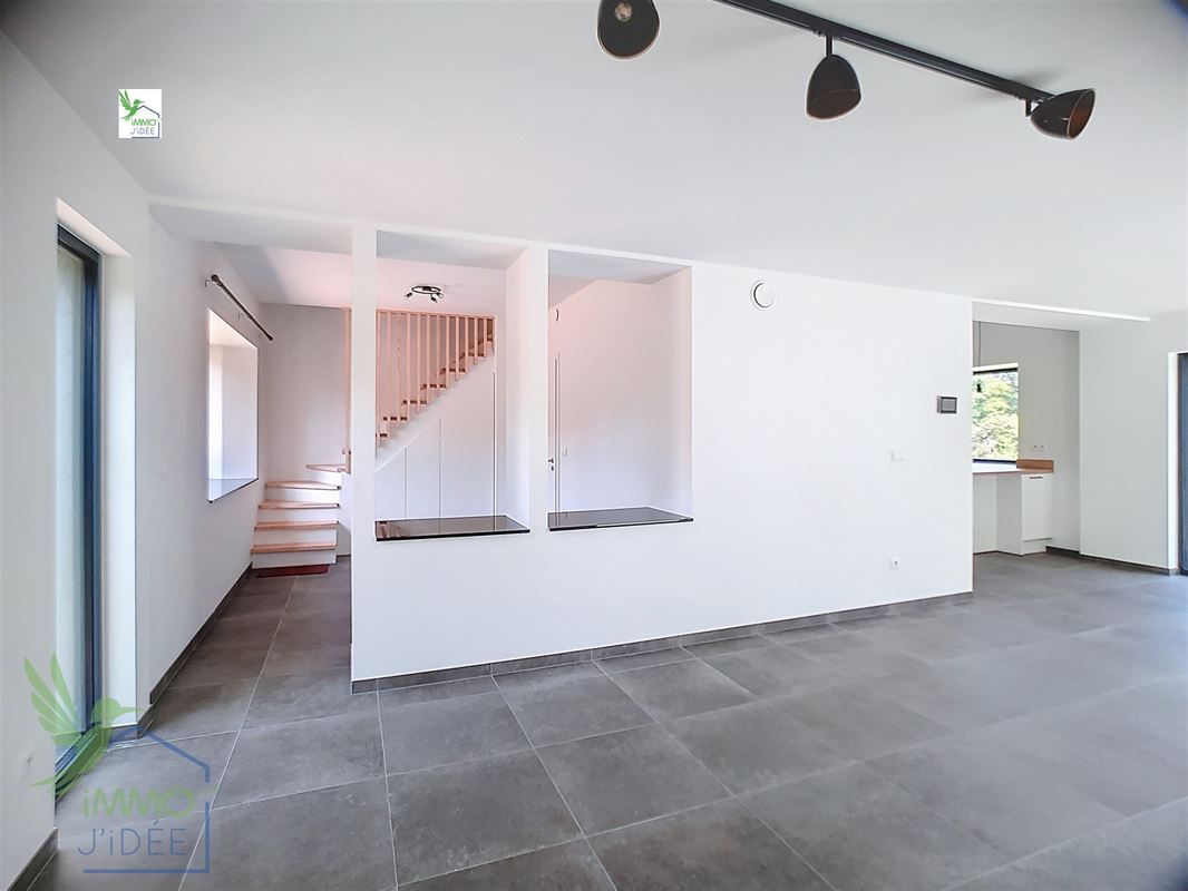 Appartement 2 rénové, avec jardin