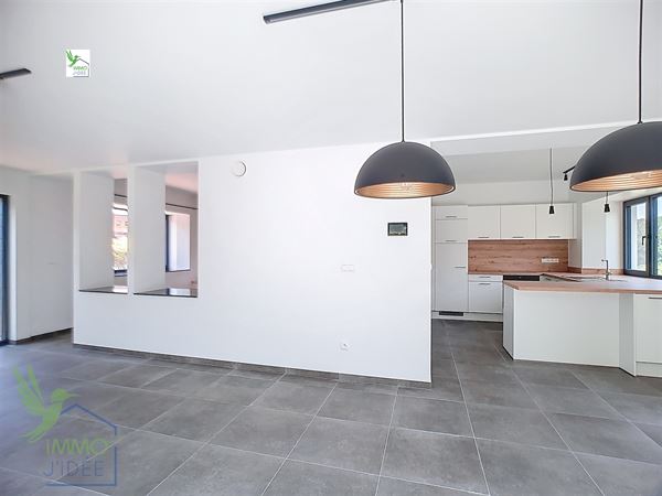 Appartement 2 rénové, avec jardin