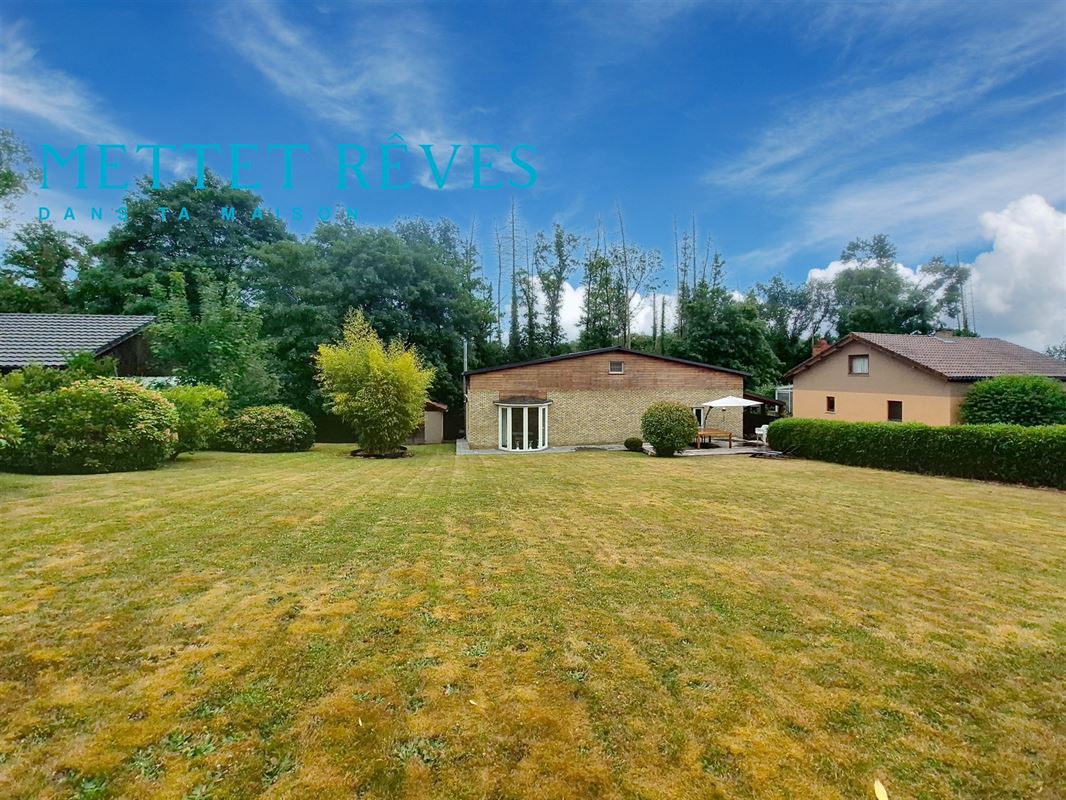 Villa nichée dans un écrin de verdure – Domaine privé