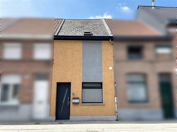 Gezellige en lichtrijke woning in goede staat met meerdere slaapkamers, tuin en garage.