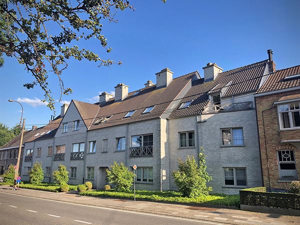 Instapklaar APPARTEMENT met 2 slaapkamers & autostaanplaats 