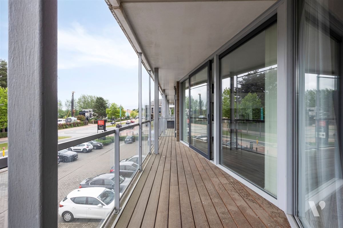 Instapklaar appartement met 2 slaapkamers, terras en autostaanplaats in Hasselt (Rapertingen)