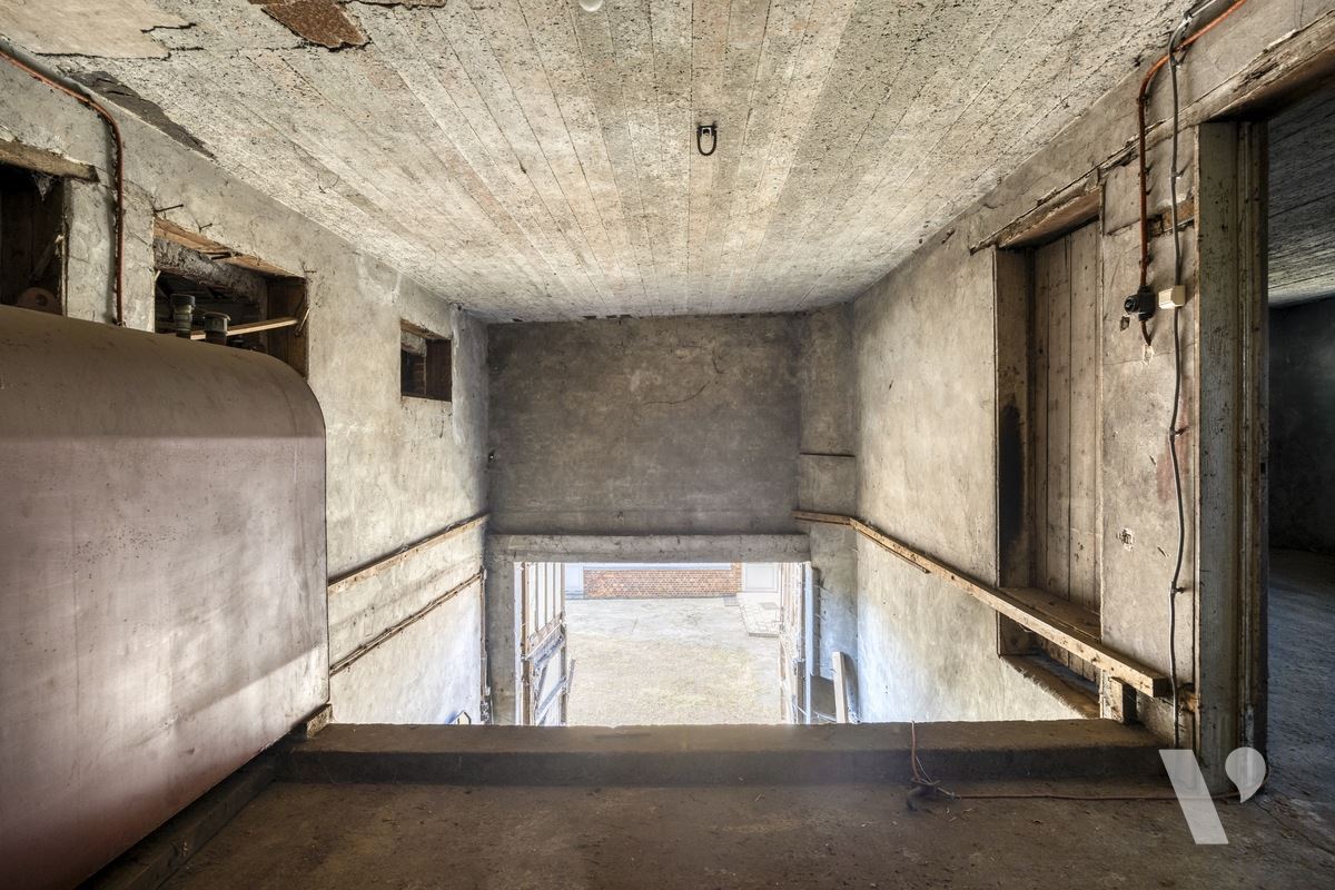 Statige woning met bijgebouw, tuin en weiland op 61a87ca