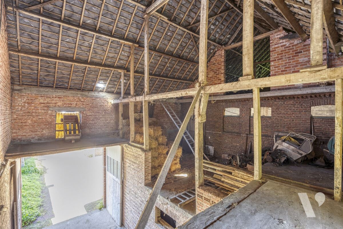 Statige woning met bijgebouw, tuin en weiland op 61a87ca