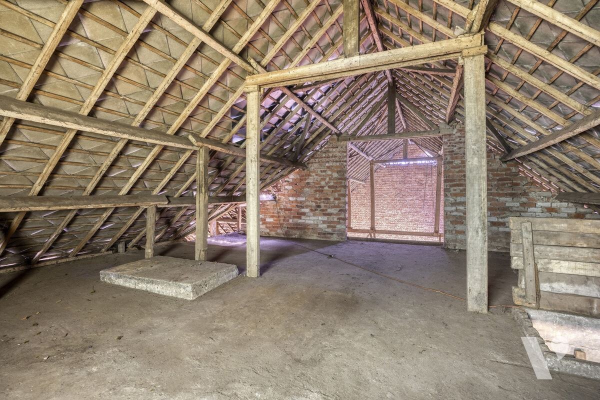 Statige woning met bijgebouw, tuin en weiland op 61a87ca