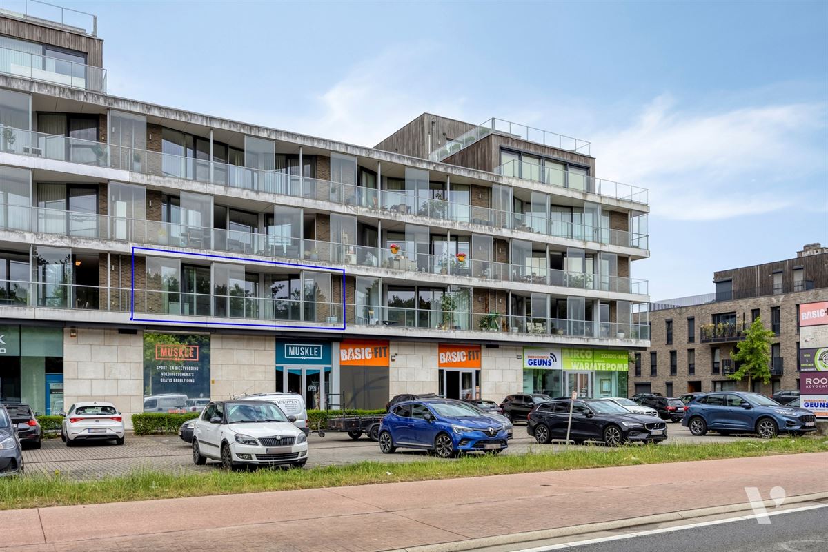 Instapklaar appartement met 2 slaapkamers, terras en autostaanplaats in Hasselt (Rapertingen)
