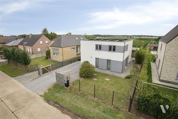 Energiezuinige woning met welness en uitzicht op boomgaard