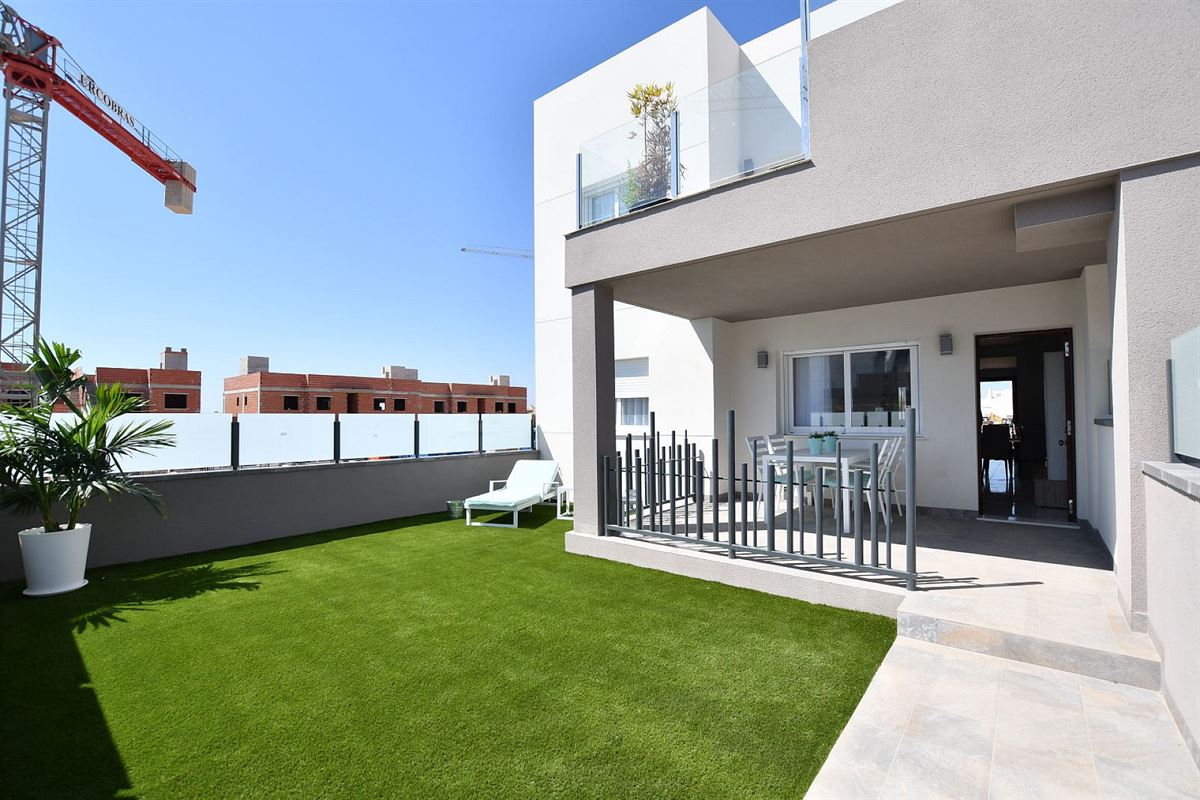 Image 13 : Apartment with garden IN 03193 San Miguel de Salinas (Spain) - Price 239.900 €