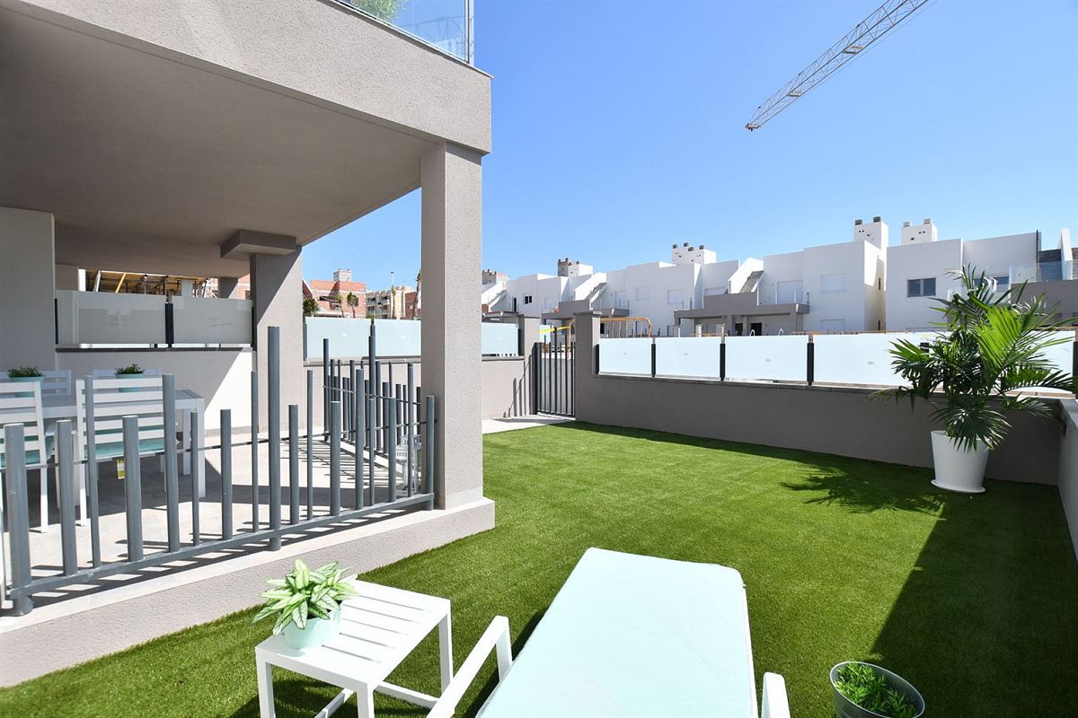 Image 1 : Apartment with garden IN 03193 San Miguel de Salinas (Spain) - Price 239.900 €