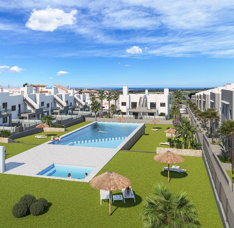 Image 4 : Apartment with garden IN 03193 San Miguel de Salinas (Spain) - Price 239.900 €