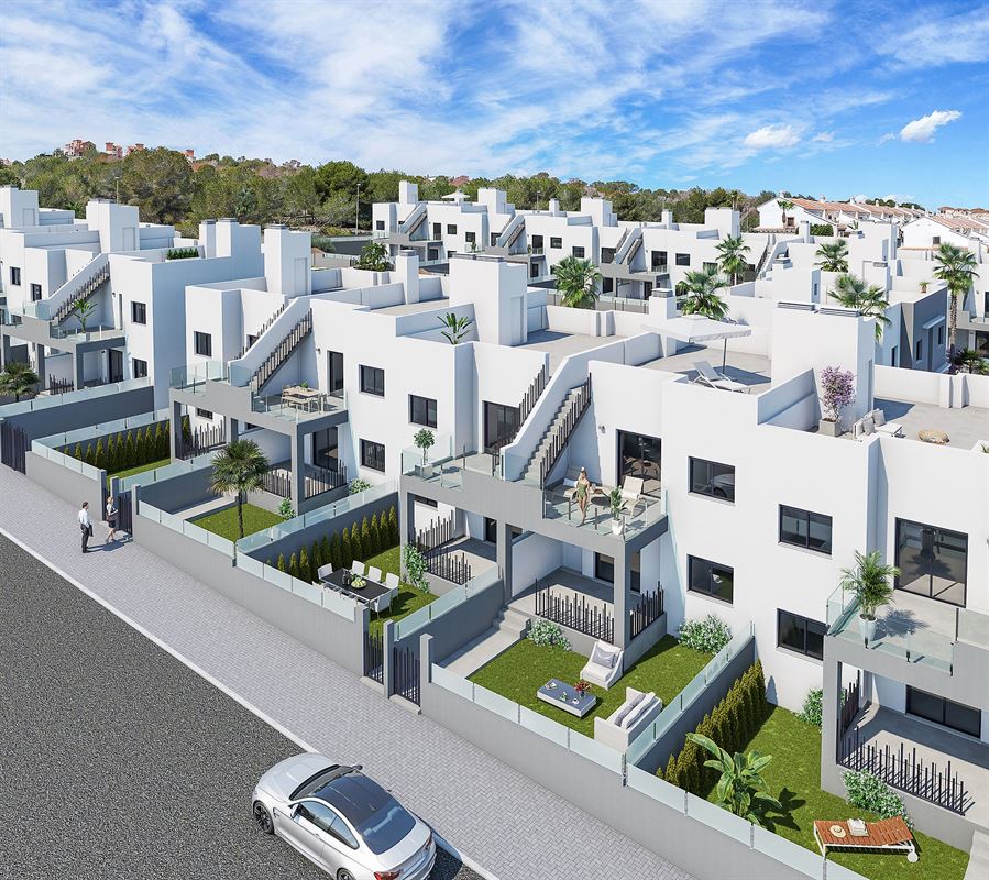 Image 2 : Apartment with garden IN 03193 San Miguel de Salinas (Spain) - Price 239.900 €