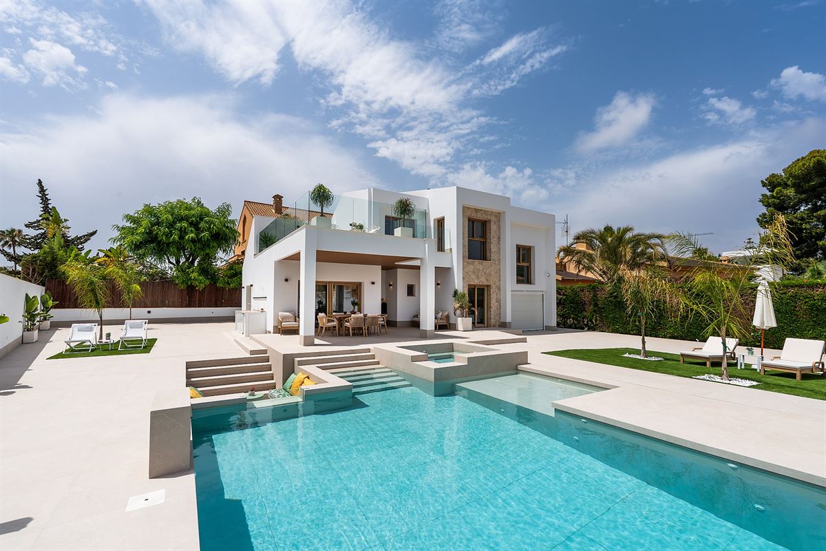 Image 2 : Villa à 03189 Campoamor - Orihuela Costa (Espagne) - Prix 1.350.000 €