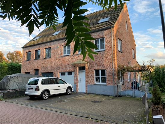 Maison 3 façades/ 5 Ch/ 3ares55/ Garage 