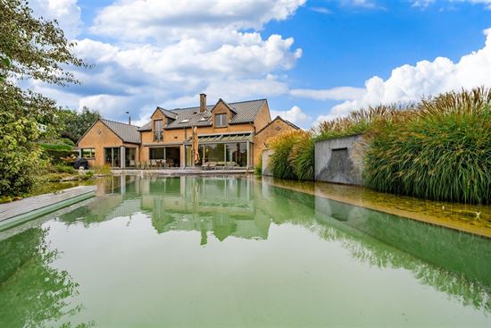 Villa basse energie "PEB A" avec piscine naturelle