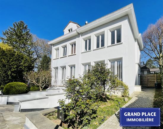  Maison 3 façades rénovée – 2 chambres + bureau, jardin et terrasse