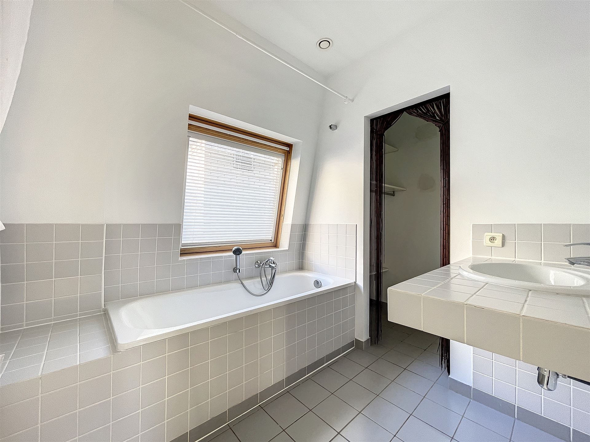 Image 14 : Duplex à 1000 BRUXELLES (Belgique) - Prix 1.150 €