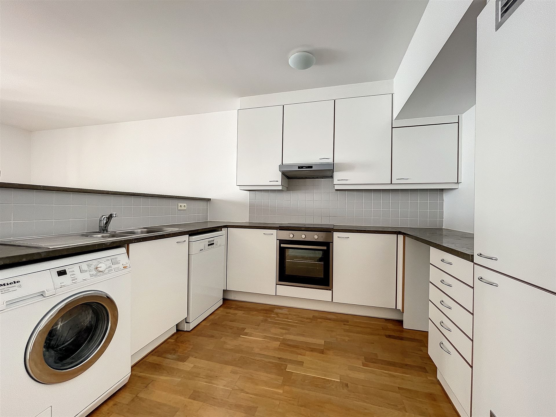 Image 8 : Duplex à 1000 BRUXELLES (Belgique) - Prix 1.150 €