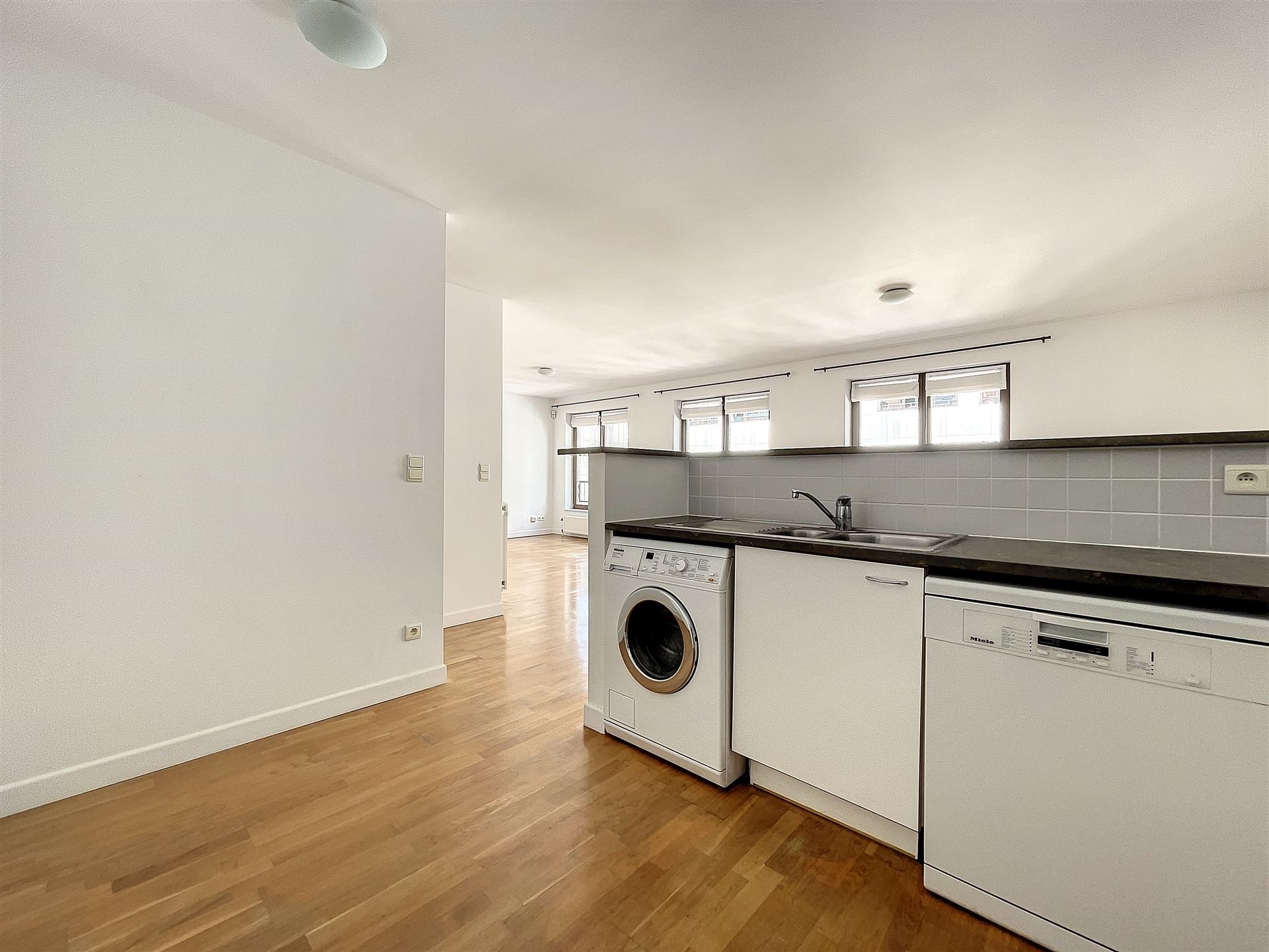 Image 9 : Duplex à 1000 BRUXELLES (Belgique) - Prix 1.150 €