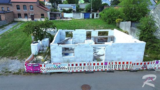 TERRAIN AVEC PROJET DE CONSTRUCTION 