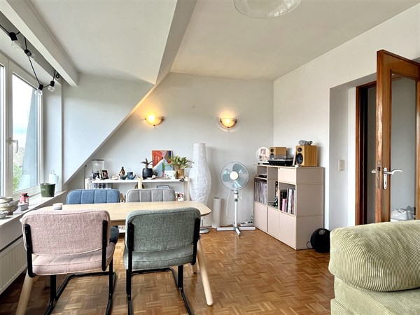 Appartement met twee slpk en terras pal in 't Zuid!