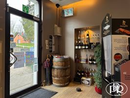 Immeuble avec revenu locatif annuel ± 46.000 €.  - CHAUMONT-GISTOUX