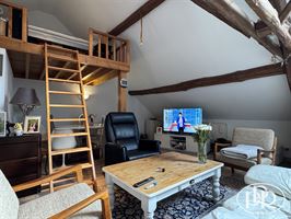 Immeuble avec revenu locatif annuel ± 46.000 €.  - CHAUMONT-GISTOUX