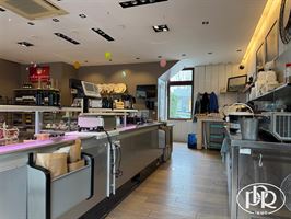 Immeuble avec revenu locatif annuel ± 46.000 €.  - CHAUMONT-GISTOUX
