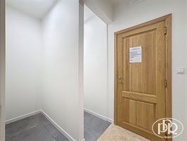 Ensemble immobilier polyvalent, parkings - WAVRE