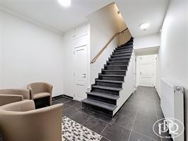 Ensemble immobilier polyvalent, parkings - WAVRE