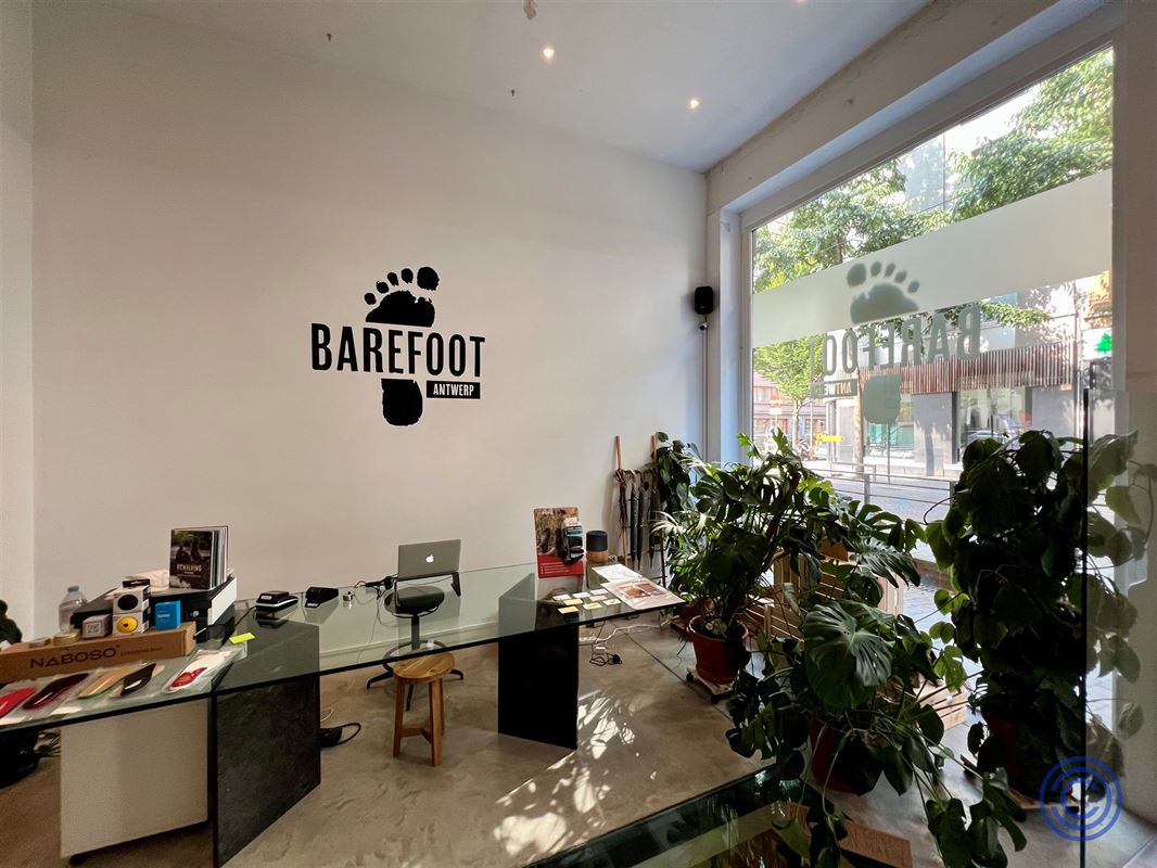 Winkelruimte ca. 160m² in karaktervol gebouw! 