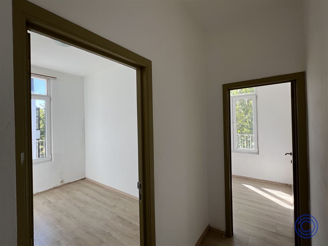 Vergund appartementsgebouw met garages!