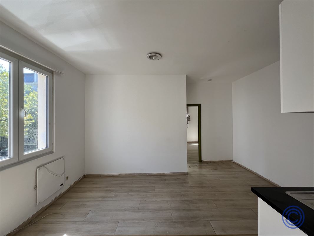 Vergund appartementsgebouw met garages!