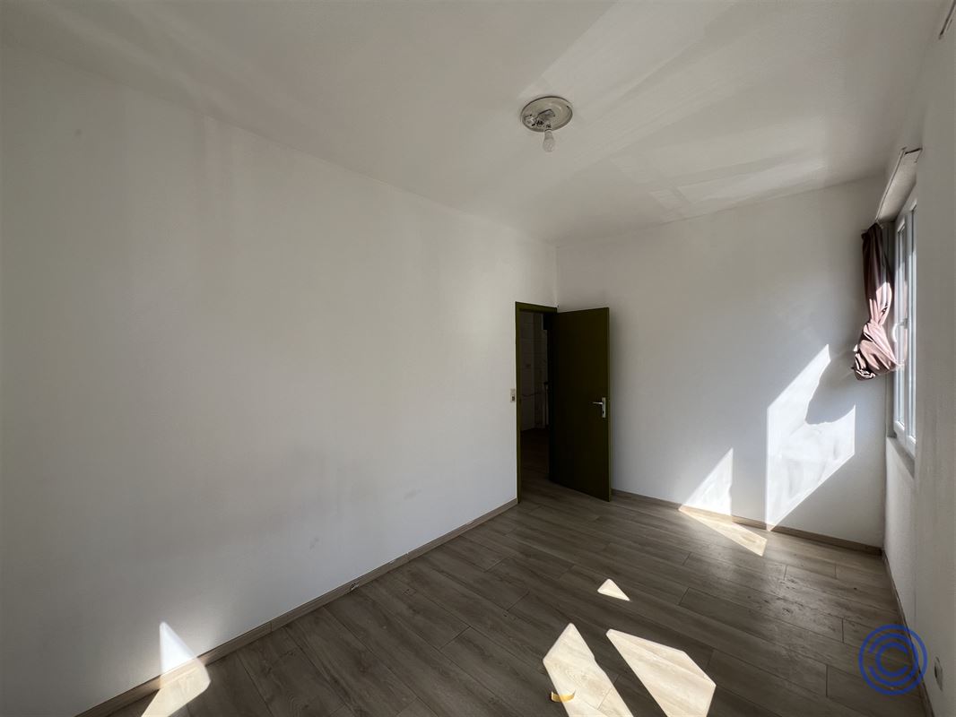 Vergund appartementsgebouw met garages!