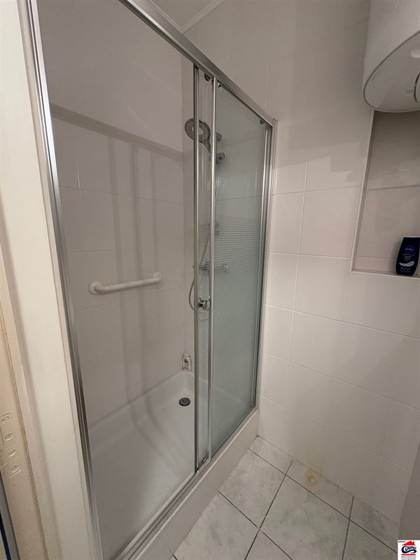 Appartement non meublé de 2 chambres sur le front de mer