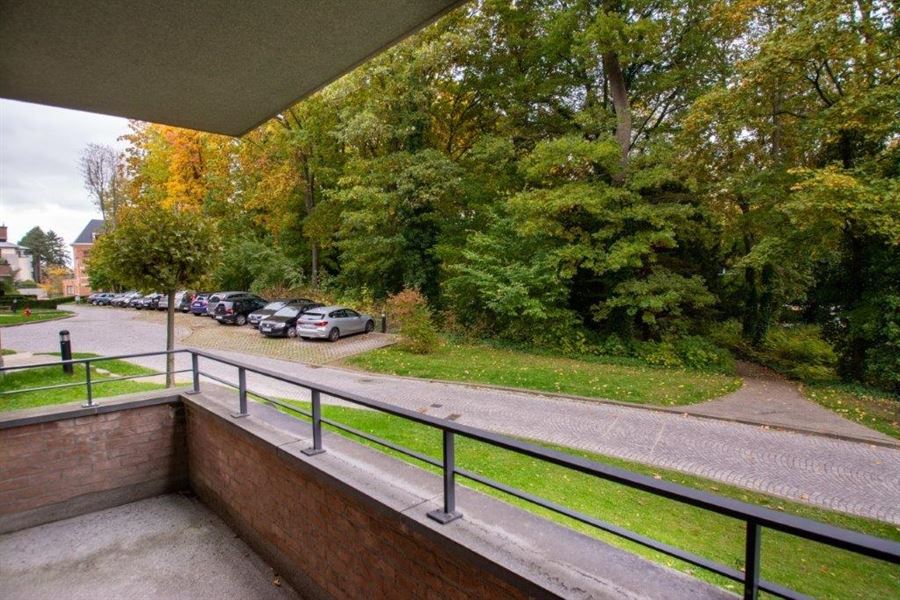 Furnished apartment close from blvd du Souverain
