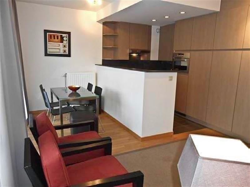 Modern apartement near Woluwé park 